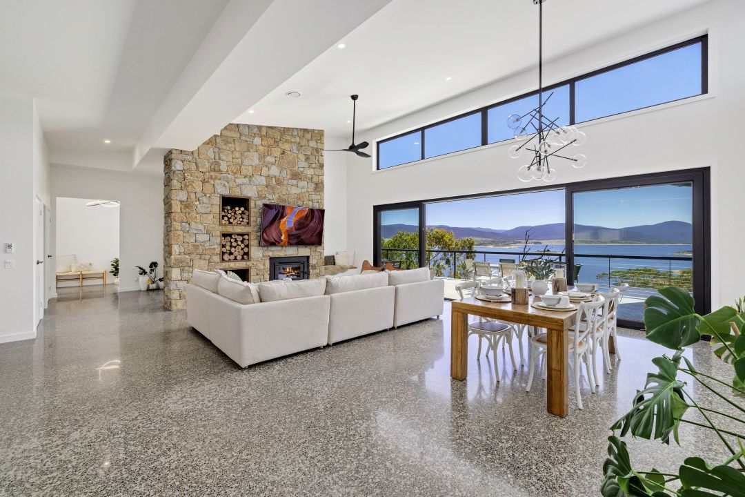 GlasbyBuilding_OpenLiving