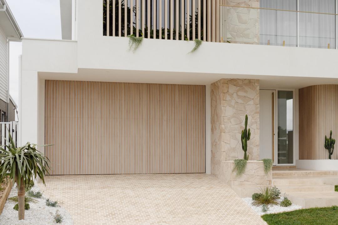 RAC Garage Doors_Garage GlasbyBuilding_OpenLiving