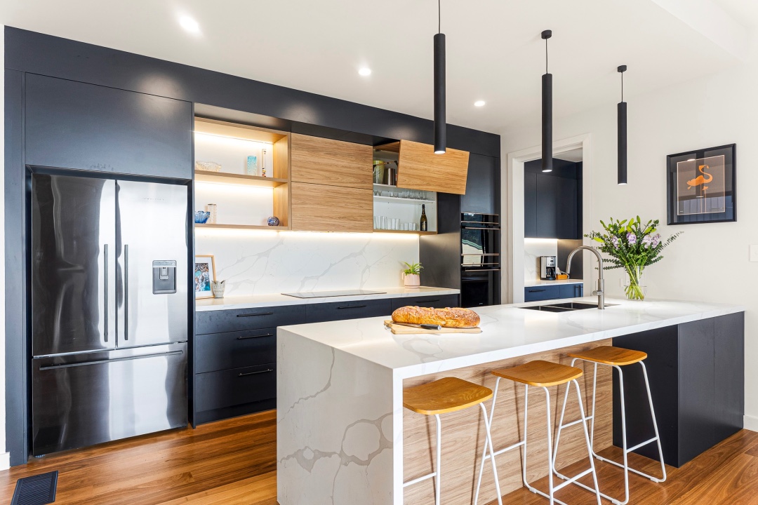 RusticTouch_LakeViewLiving 2 Binet Homes